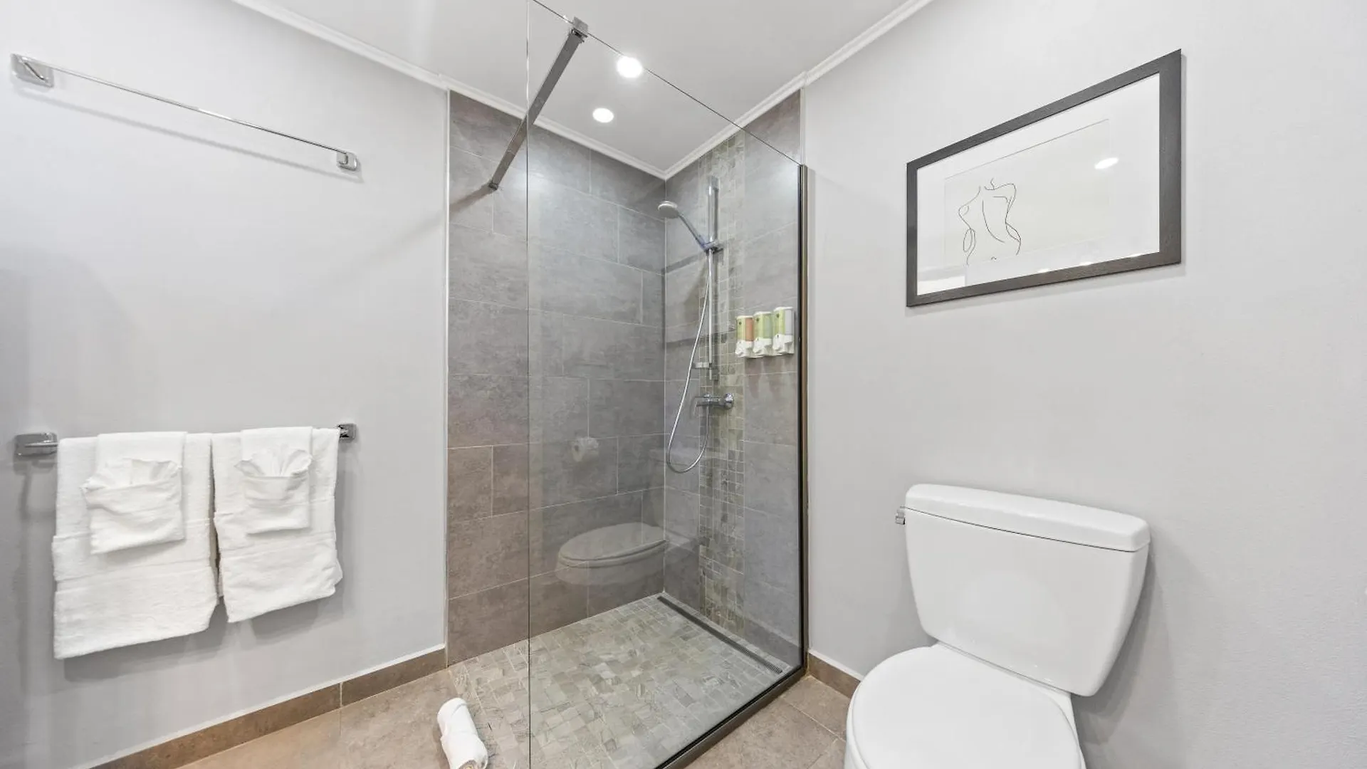 ヴィラ 3Br - 1 Min To Beach, Pool, Bbq, Prime Location パームビーチ アルバ