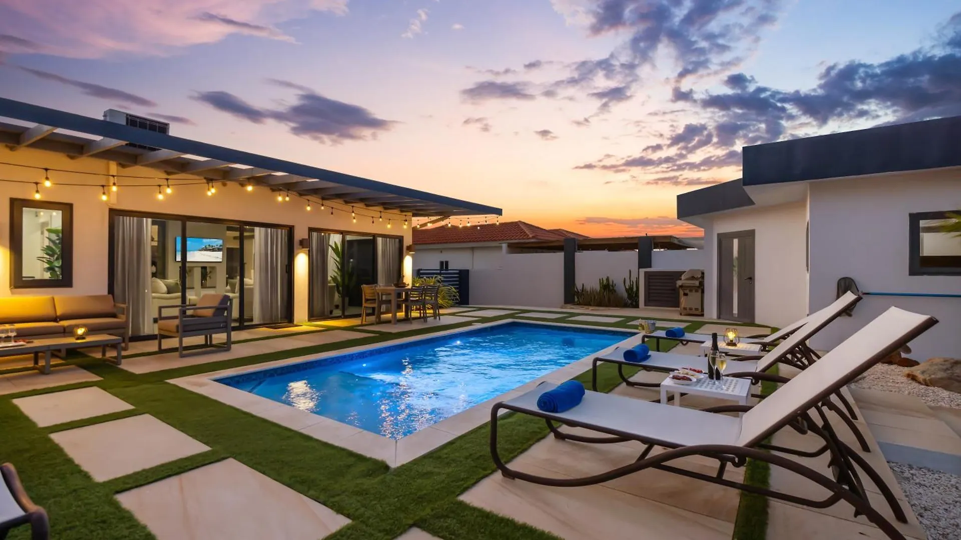 ヴィラ 3Br - 1 Min To Beach, Pool, Bbq, Prime Location パームビーチ