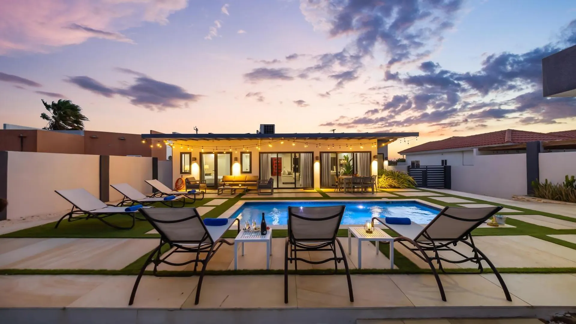3Br - 1 Min To Beach, Pool, Bbq, Prime Location パームビーチ 0*,  アルバ