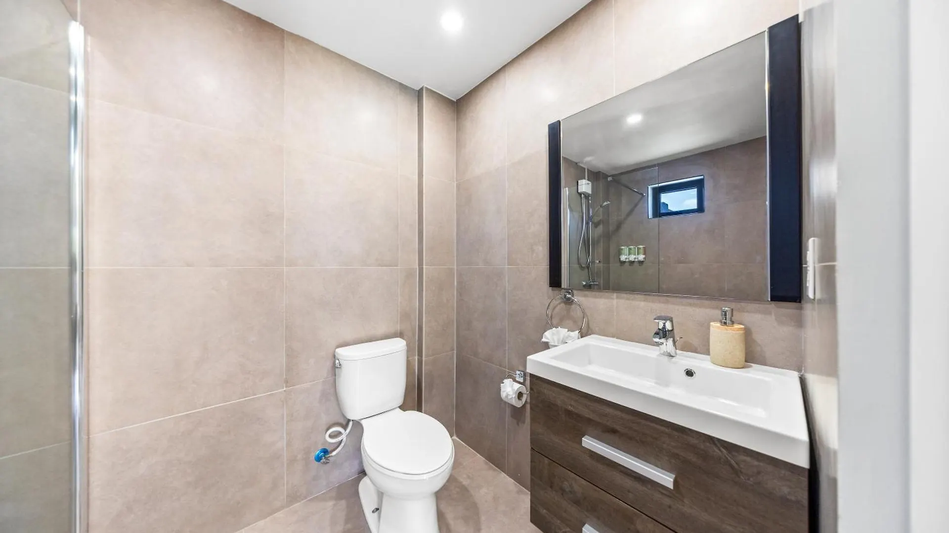 3Br - 1 Min To Beach, Pool, Bbq, Prime Location パームビーチ アルバ