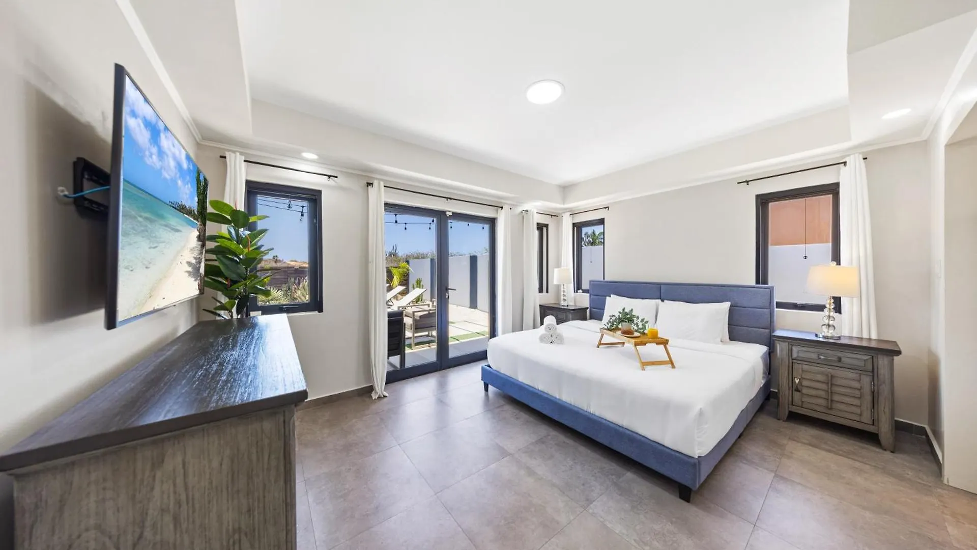 3Br - 1 Min To Beach, Pool, Bbq, Prime Location パームビーチ 0*,  アルバ
